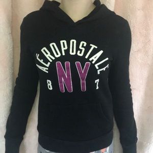 Black Aeropostal hoddie.